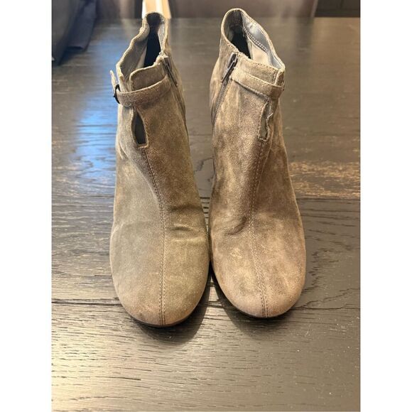 Aerosoles Olive Green Faux Suede Comfort Bootie sz 11 - Picture 8 of 9